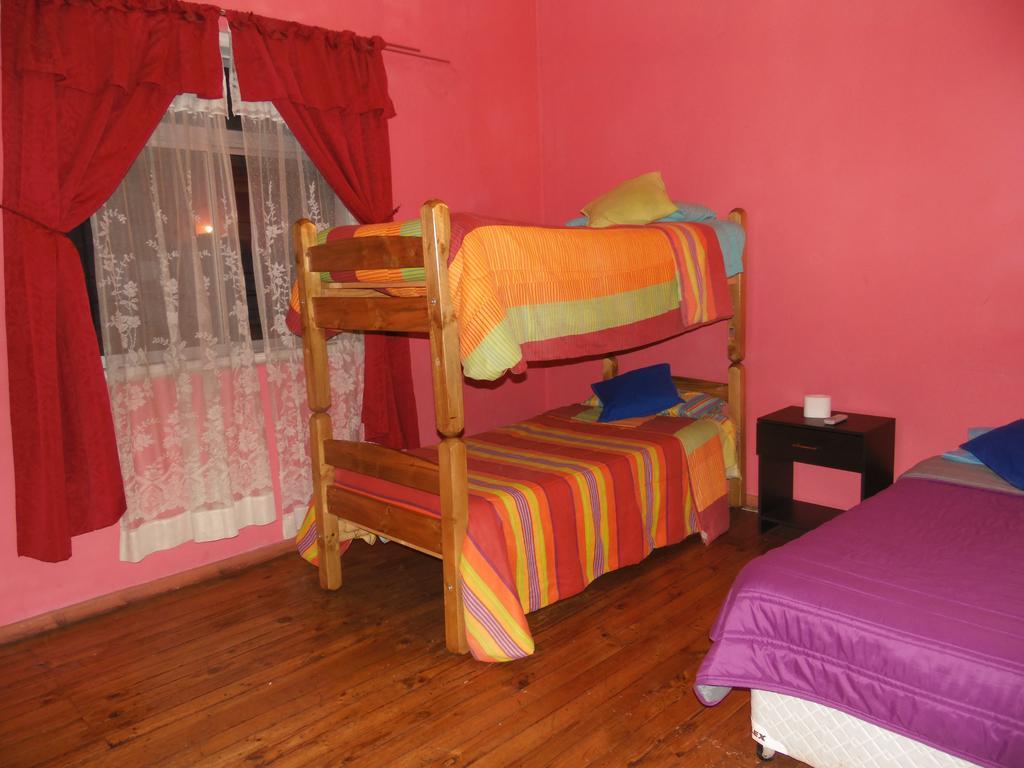 Hostal Tricontinental فالبارايسو الغرفة الصورة