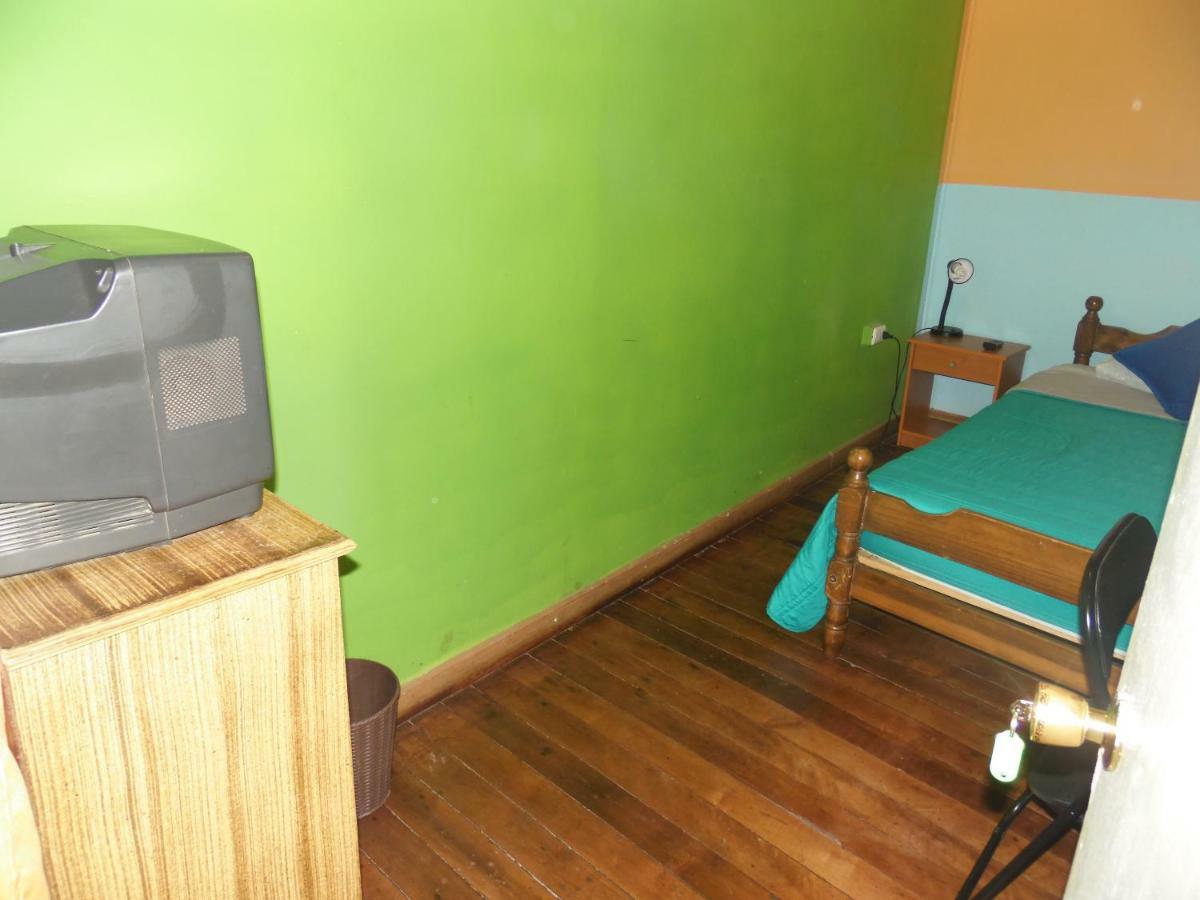 Hostal Tricontinental فالبارايسو المظهر الخارجي الصورة